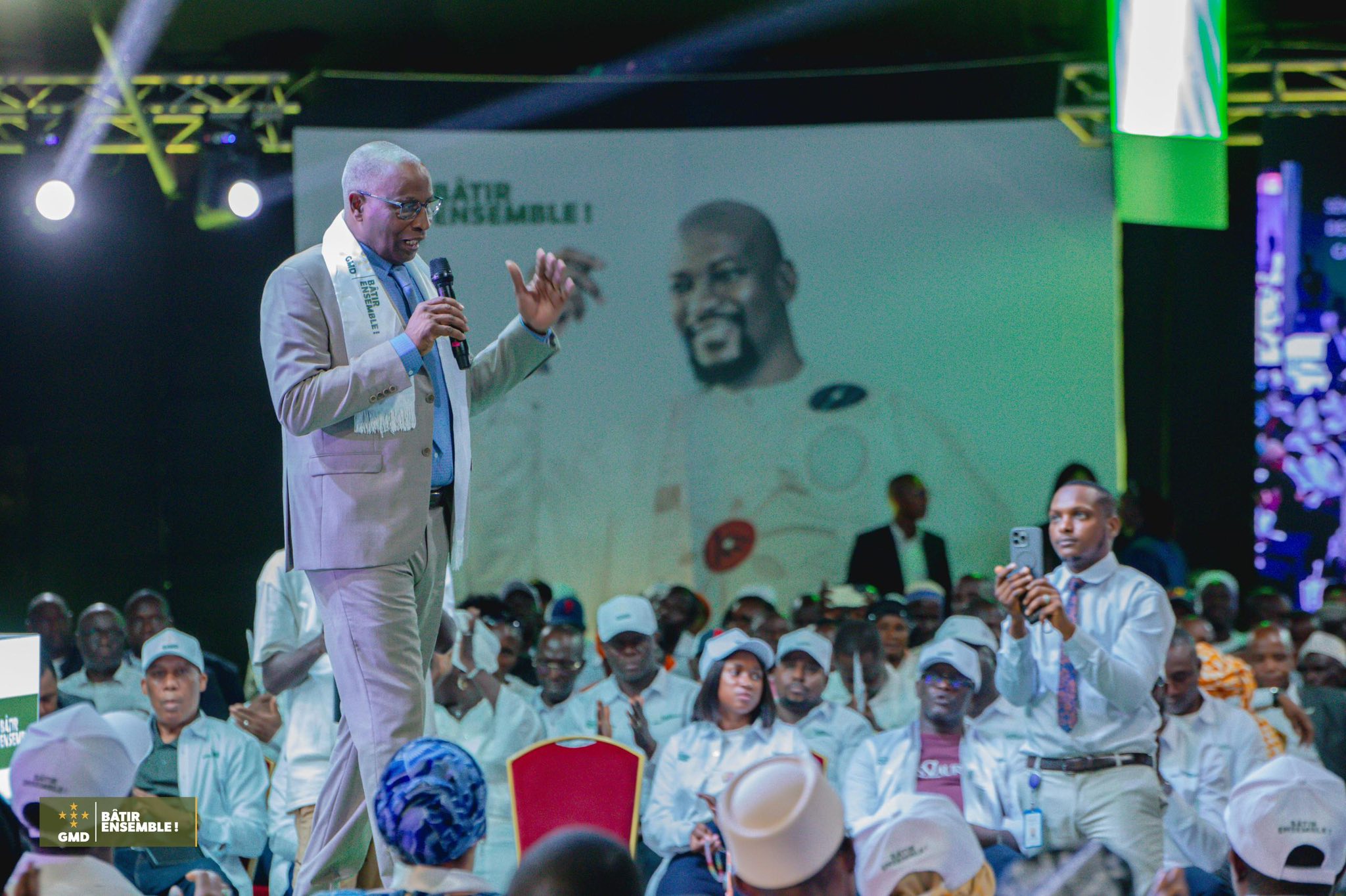 𝐂𝐥𝐨̂𝐭𝐮𝐫𝐞 𝐝𝐮 𝐬𝐞́𝐦𝐢𝐧𝐚𝐢𝐫𝐞 𝐧𝐚𝐭𝐢𝐨𝐧𝐚𝐥 𝐝𝐞𝐬 𝐝𝐞́𝐥𝐞́𝐠𝐮𝐞́𝐬